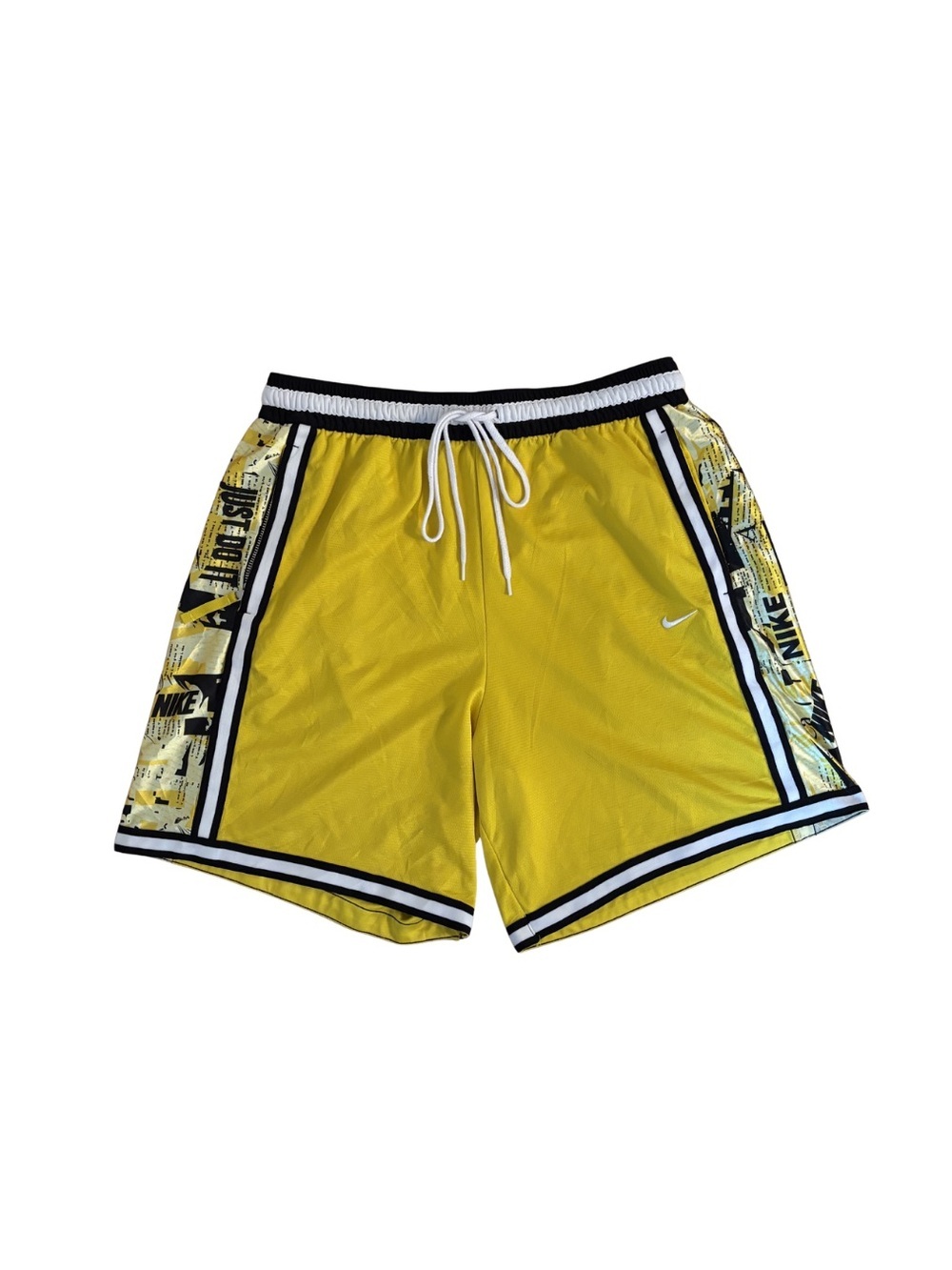 2000´s Nike Yellow Basketball Shorts with Graphic Side Panels